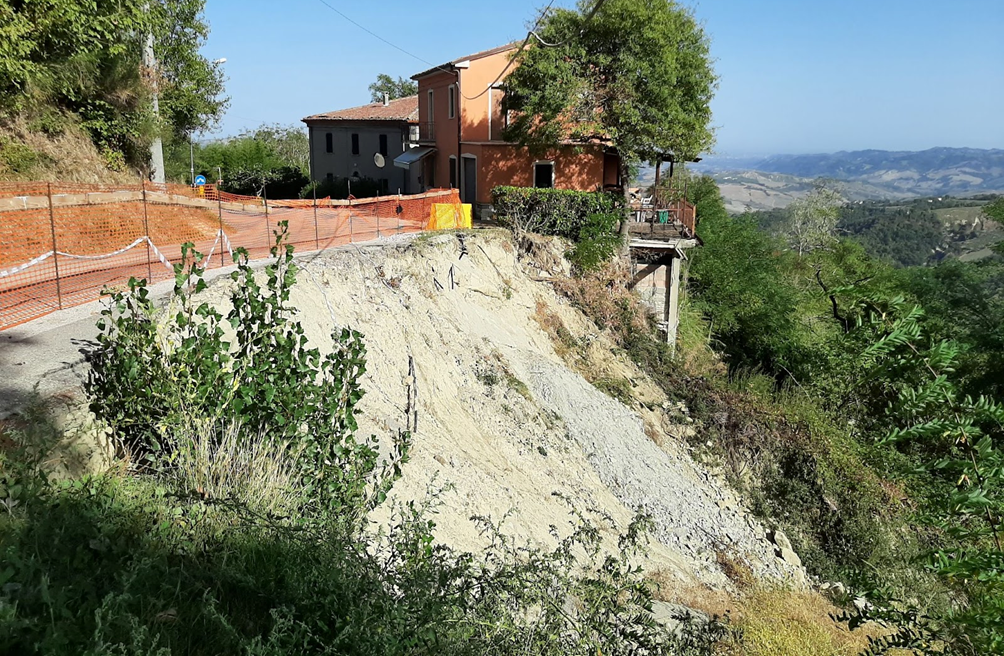 STRADE PROVINCIALI COLPITE DALL'ALLUVIONE: LUNEDì 22 APRILE LA PROVINCIA PRESENTA IL CANTIERE SULLA SP53 MERCATO LINARO