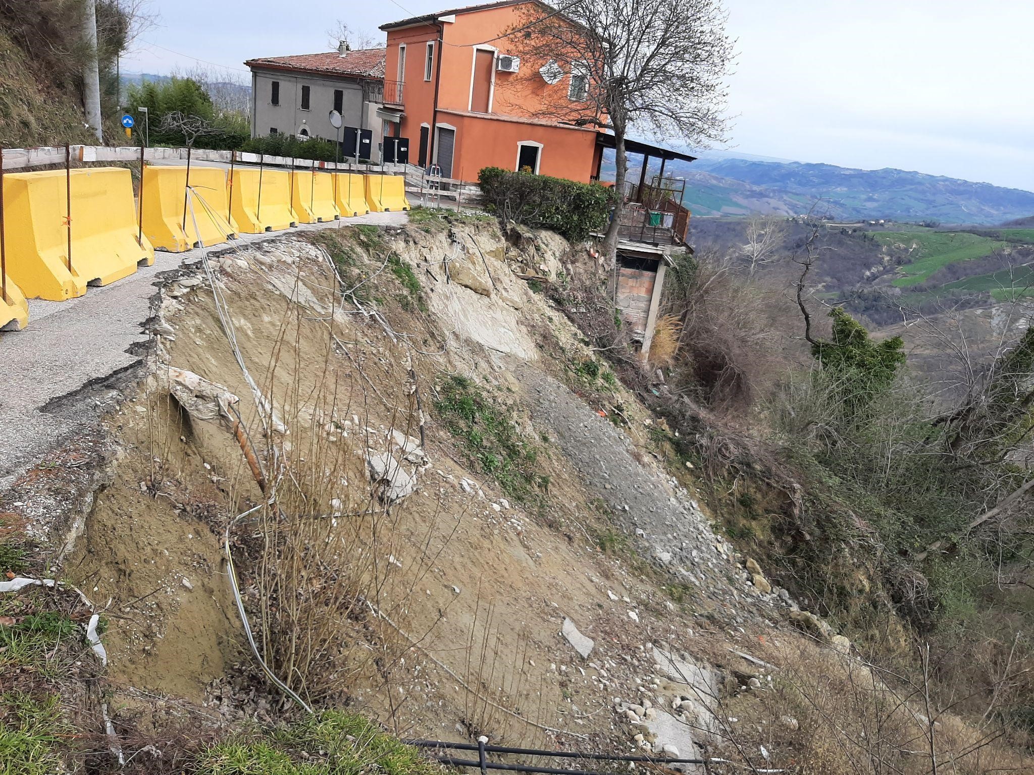 AVVIO DEI LAVORI SP53 "MERCATO LINARO" IN LOCALITA' CIOLA - ISTITUZIONE DEL DIVIETO DI TRANSITO A TUTTI I VEICOLI PER TRE SETTIMANE